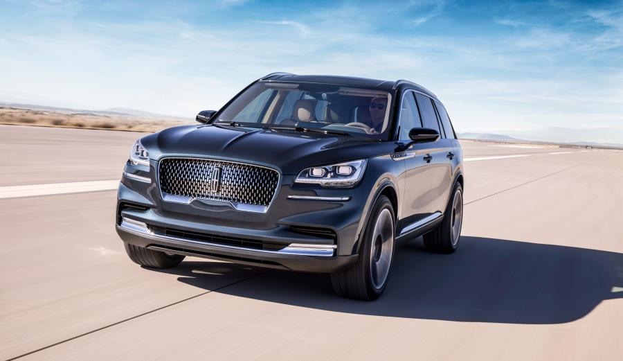  Lincoln Aviator 2018 года  (фото 9 из 23)